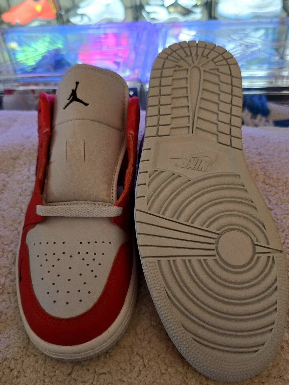 Men's Size 9 - Air Jordan 1 SE Low Chile Red/Summit White
